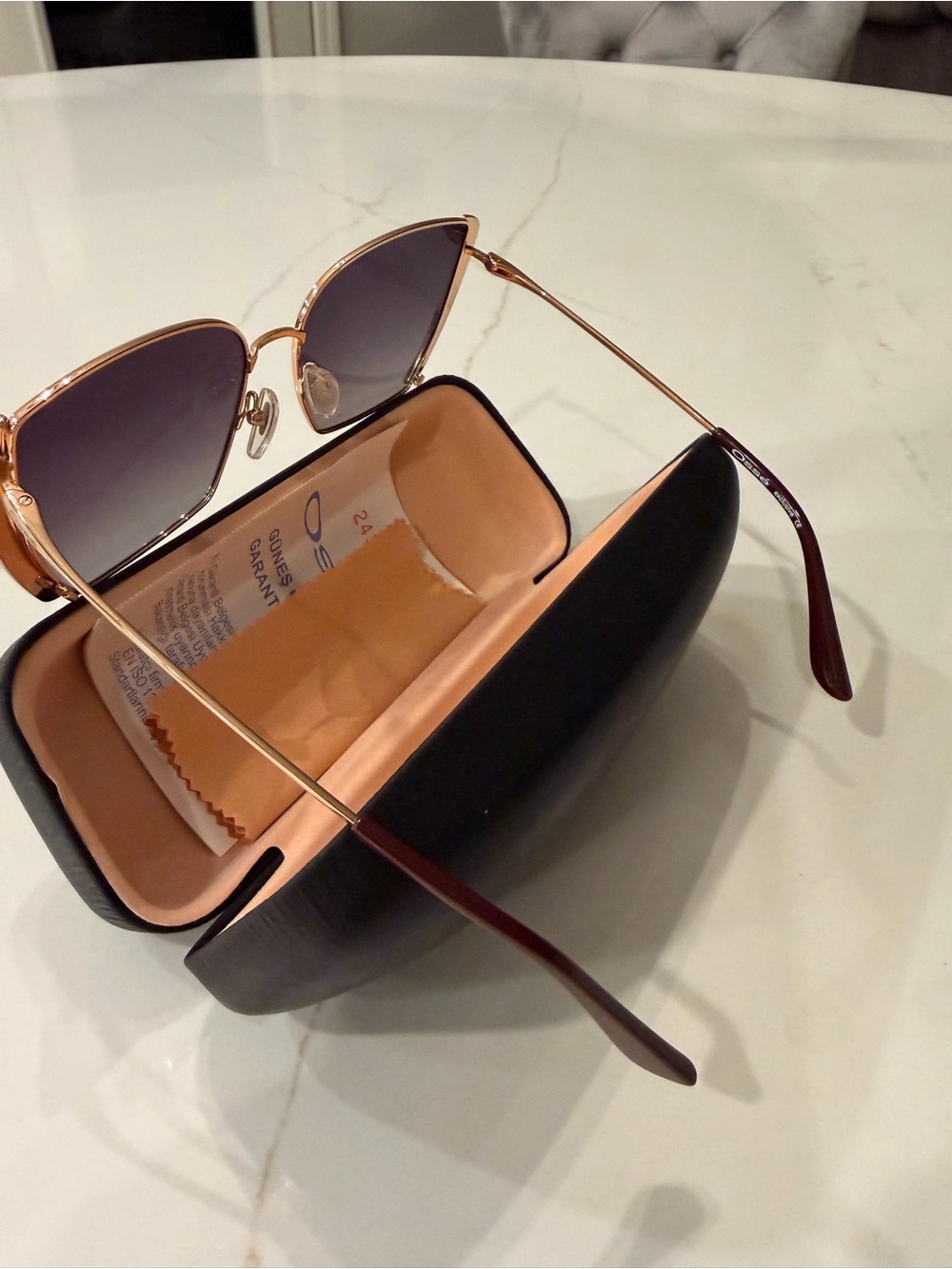 Gold Frame Gradient Lens Women's Sunglasses - Brown Temples